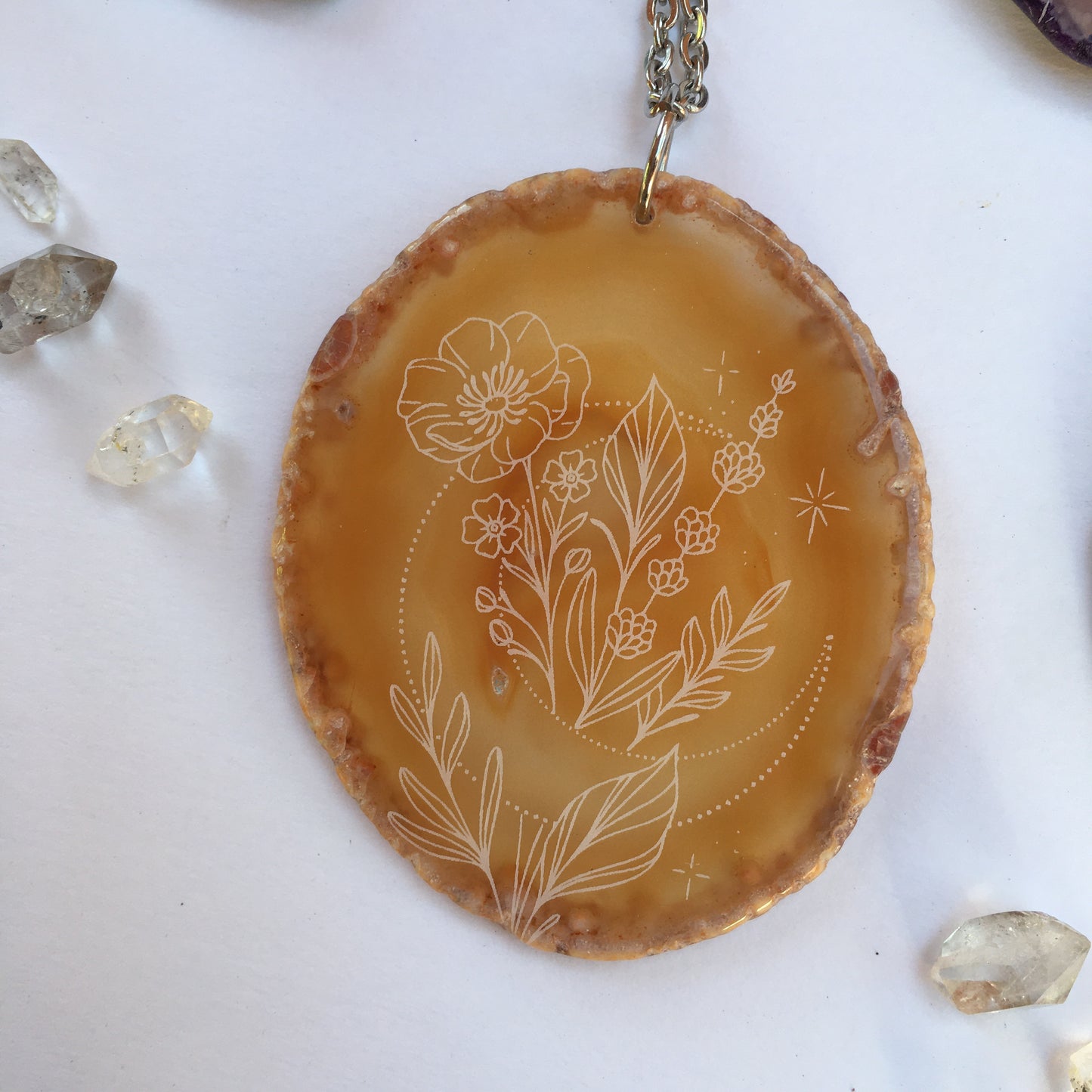 “Moon Blooms” Anemone Flower Agate Slice Pendant Necklace - Flower Essence Collection