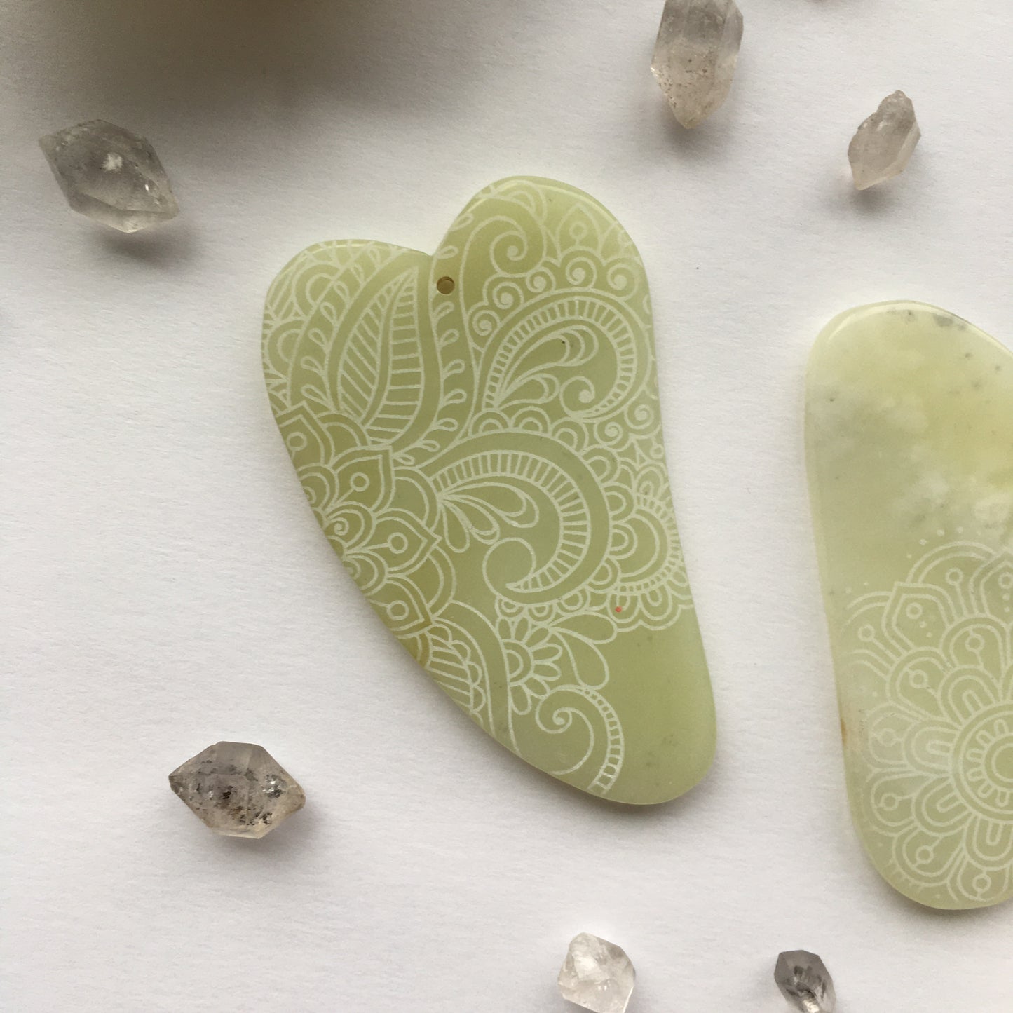 Gua Sha Facial Massage Tool (Jade, Carnelian, Aventaurine)