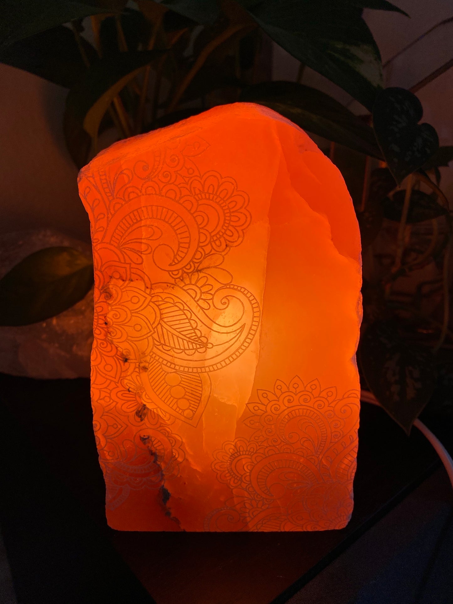 “Henna Prayer” Peach Selenite Lamp