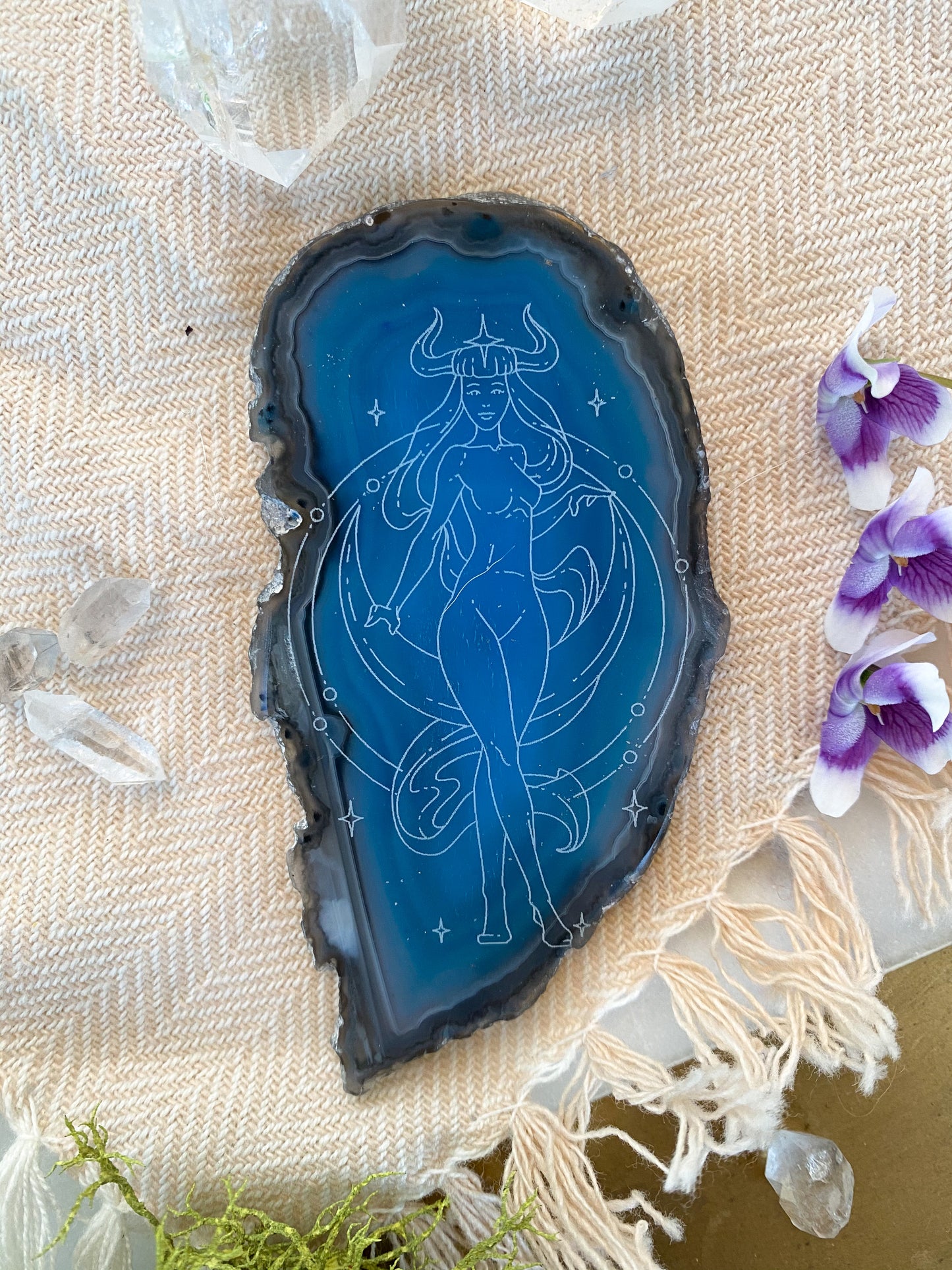 "Sensuality" Taurus Bull Zodiac Astrology Agate Slices - Fractalista Designs